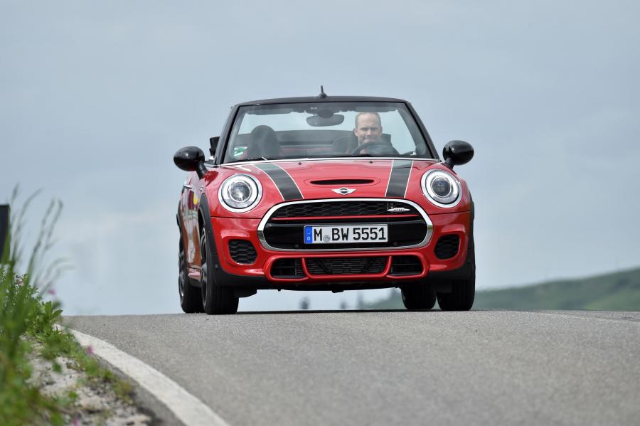  Mini Cooper S JCW Cabrio 2016 года  (фото 12 из 104)